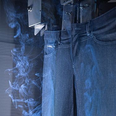 FASHION POINT - We Love Denim